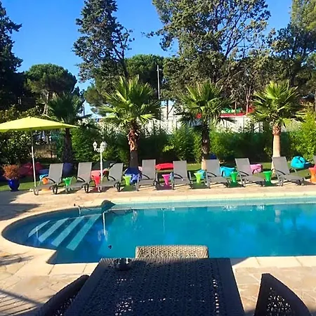 Hotel & Restaurant Le Mejean - Parc Des Expositions 2*