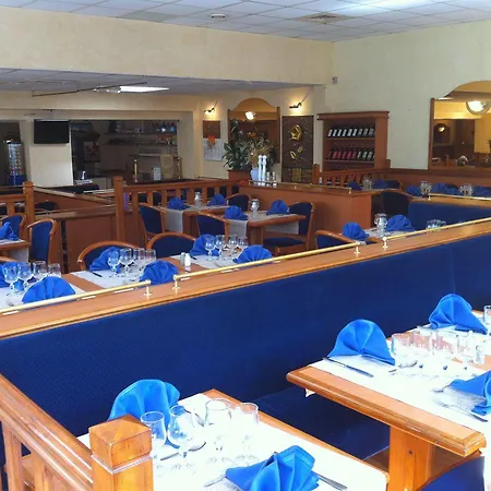 & Restaurant Le Mejean - Parc Des Expositions 호텔 라테